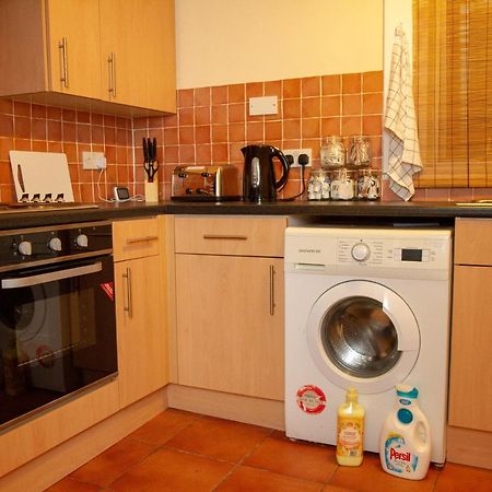 Апартаменти Carvetii - Fox House - 1St Floor Flat Sleeps Up To 8 Данфермлін Екстер'єр фото