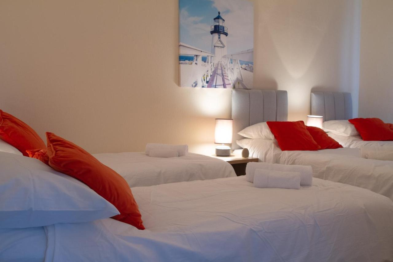 Апартаменти Carvetii - Fox House - 1St Floor Flat Sleeps Up To 8 Данфермлін Екстер'єр фото
