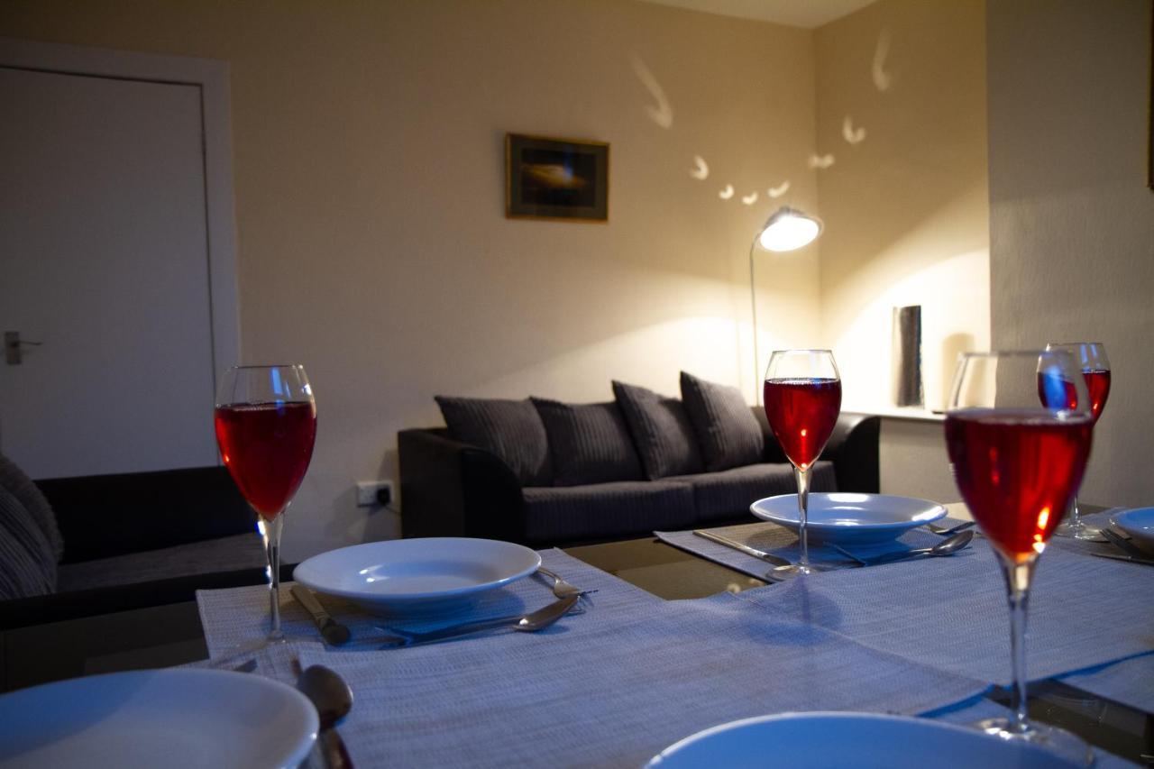 Апартаменти Carvetii - Fox House - 1St Floor Flat Sleeps Up To 8 Данфермлін Екстер'єр фото