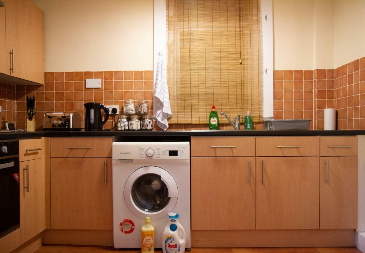 Апартаменти Carvetii - Fox House - 1St Floor Flat Sleeps Up To 8 Данфермлін Екстер'єр фото