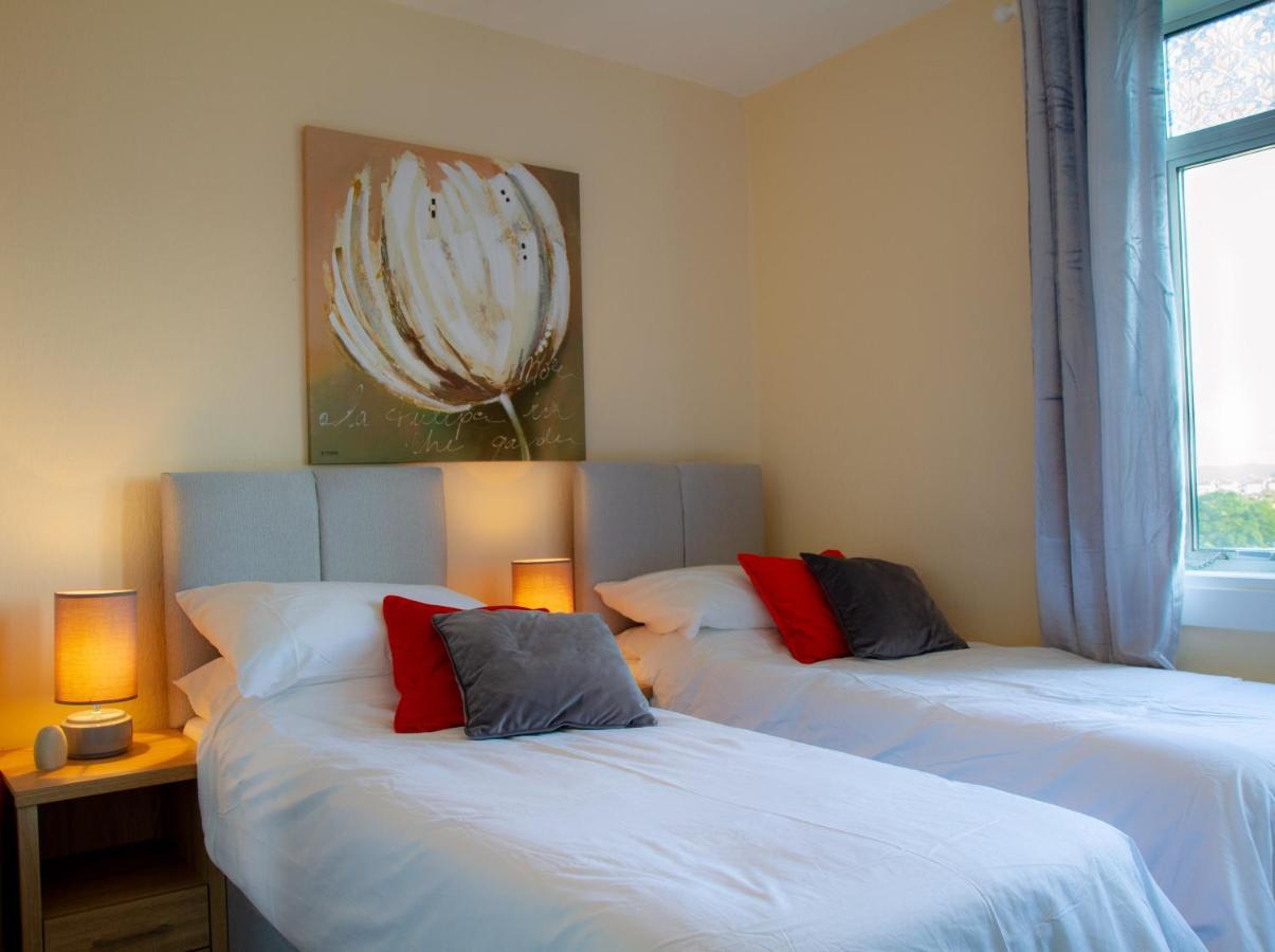 Апартаменти Carvetii - Fox House - 1St Floor Flat Sleeps Up To 8 Данфермлін Екстер'єр фото